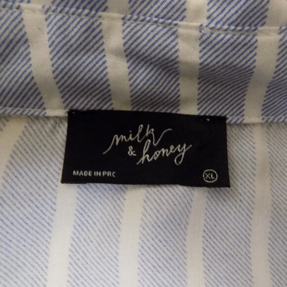 NWOT Milk & Honey Blue & White Striped Button Down Top Size XL - Picture 3 of 3